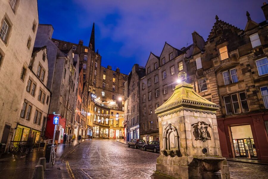 Edinburgh: Harry Potter Walking Tour - Meeting on the Royal Mile: where the walk really starts