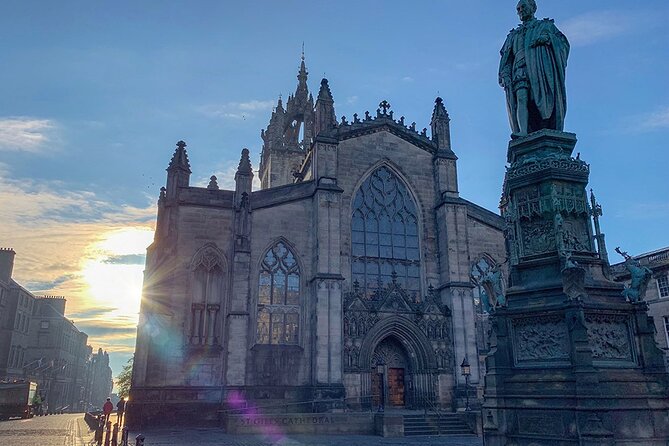 Edinburgh Old Town: Historical Guided Walking Tour - A two-hour Old Town sweep: medieval legends to modern streets