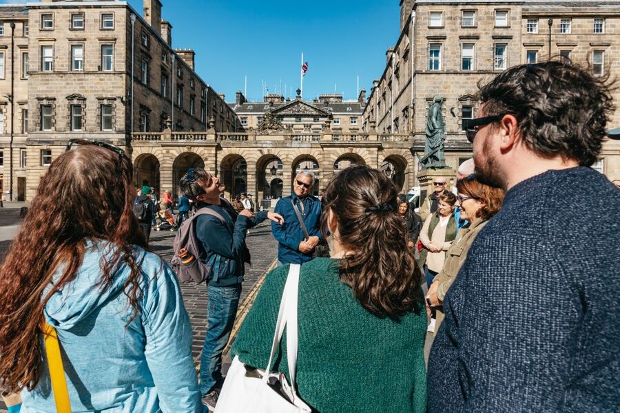 Edinburgh: Old Town History and Tales Walking Tour - Auld Reekie in Two Hours: What This Tour Actually Gives You