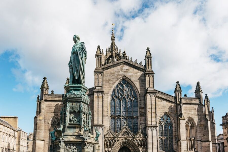Edinburgh: Old Town History and Tales Walking Tour - St Giles Cathedral: Church Power Without the Museum Vibe