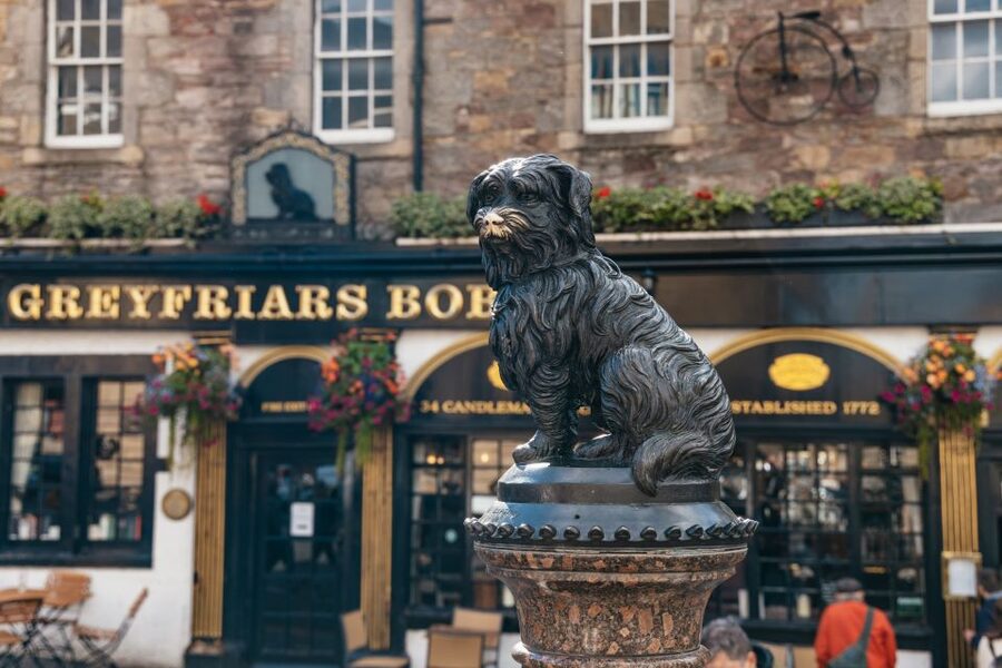 Edinburgh: Old Town History and Tales Walking Tour - How the Two-Hour Pace Feels on Your Feet