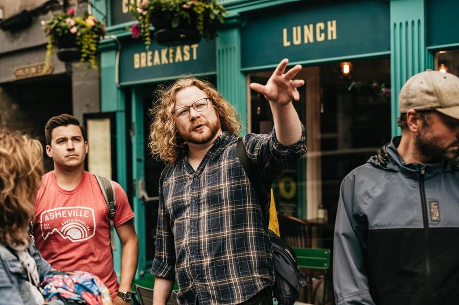 Edinburgh: Pubs and History Guided Walking Tour with Beer - Key highlights to look for
