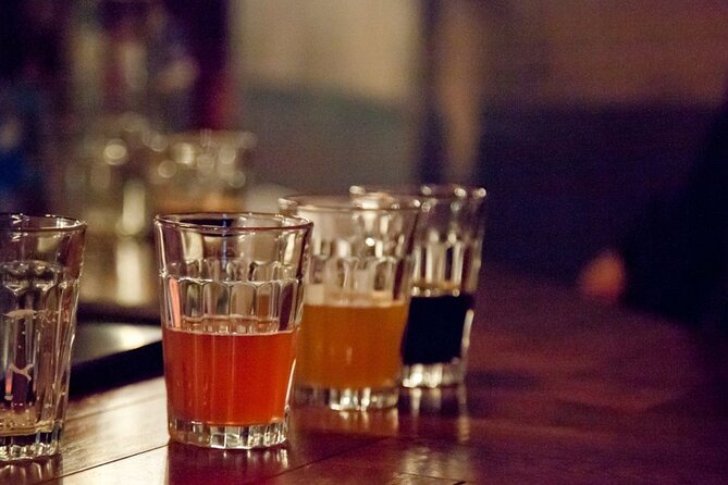 Edinburgh: Pubs & History Walking Tour with Beer Tasting - Canongate: the beer-laced “charmed” side of Edinburgh