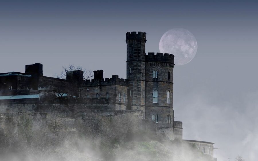 Edinburgh: The Dark Side Walking Tour - Arthur’s Seat: the view break that doesn’t kill the mood