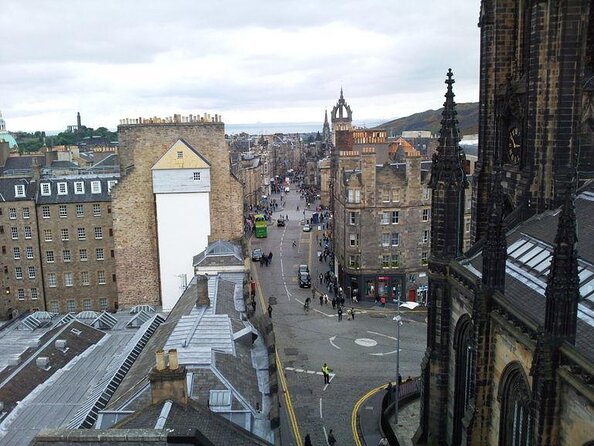 Edinburgh: Witches & Haunted History Walking Tour - Key things that make this tour worth your time