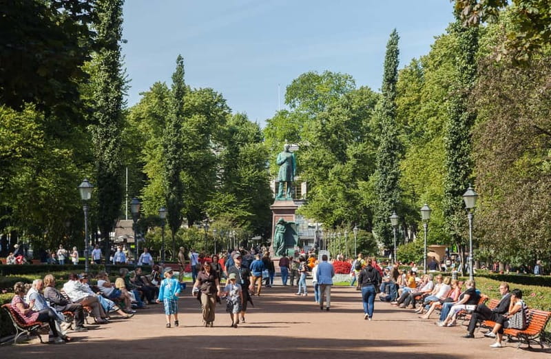 Epic Helsinki: English Speaking Walking Tour - Starting at Bank of Finland and Snellman: The City’s Political Pulse