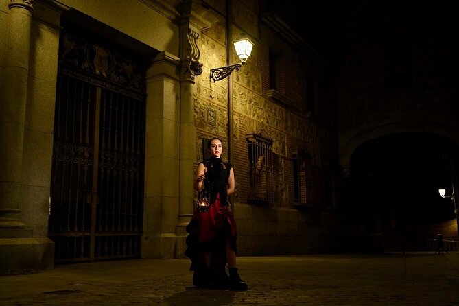 Evening Walking Tour: Spanish Inquisition & Legends of Old Madrid - Plaza de la Cruz Verde: trials, inquisitions, and local lore