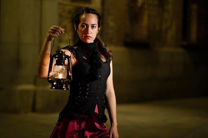 Evening Walking Tour: Spanish Inquisition & Legends of Old Madrid - What 2 hours feels like in real life (and how to dress)