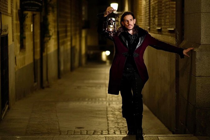 Evening Walking Tour: Spanish Inquisition & Legends of Old Madrid - Price and value: $24.20 buys a performance, not a Palace ticket