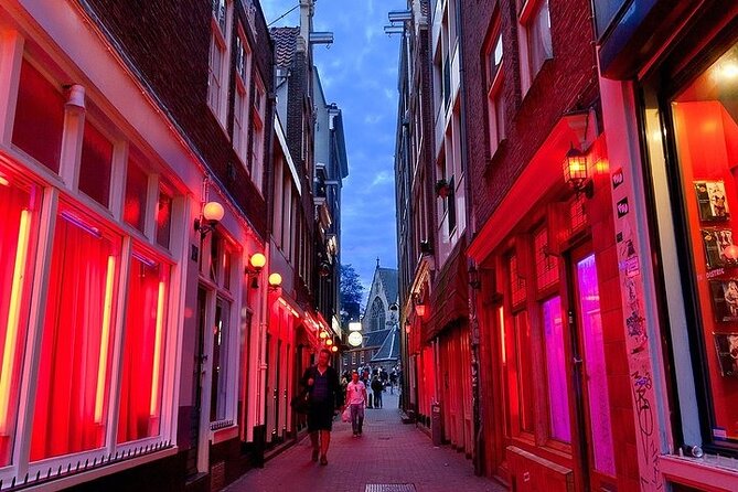 Evening Walking Tour: The Dark Side of Antwerp - Diamond Capital: the bright and dark side of Antwerp’s gem trade