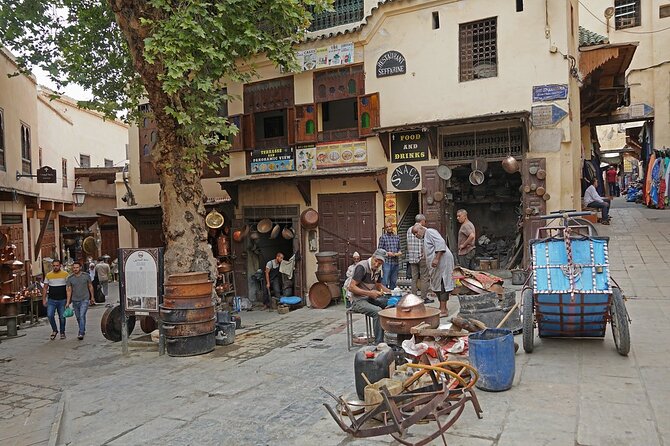 Exclusive Fez Medina Walking Tour with Private Guide - Bab Boujloud to the view stops: the route starts with the best “wow” factor