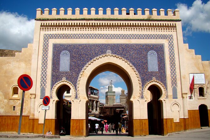 Exclusive Fez Medina Walking Tour with Private Guide - Zaouia of Moulay Idriss II and the al-Qarawiyyin area: sacred sites with real rules
