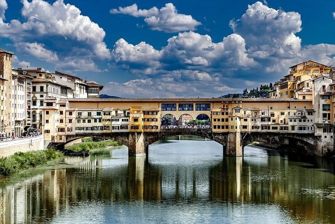 Experience Florence’s Art and Architecture on a Walking Tour - Price and logistics: why this deal feels almost too good