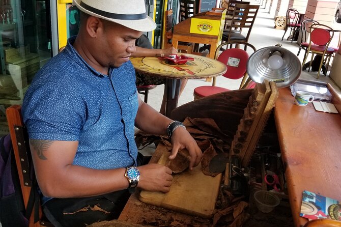 Express Little Havana & Cuban Culture Walking Tour in Miami - Cuban Culture and Politics: A Guide-Led Q&A That Actually Works