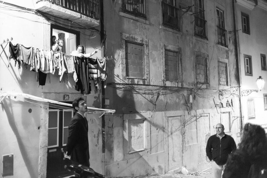 Fado: Musical Walking Tour with Food & Live Show - Mouraria’s Alleys: Where Fado’s Roots Feel More Real