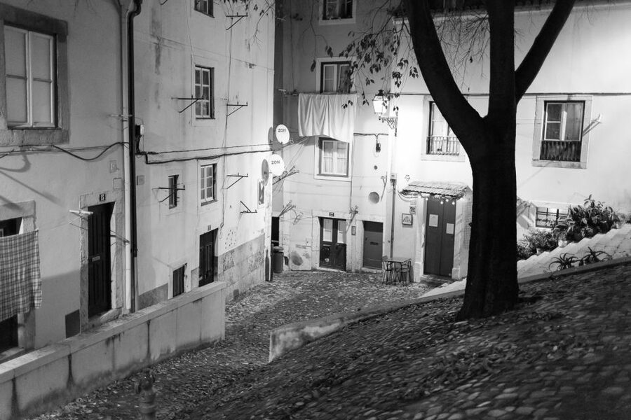 Fado: Musical Walking Tour with Food & Live Show - Live Fado Along the Route: The Emotional Part Happens Before Dinner
