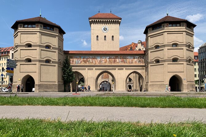 Fall in Love with Munich in a Private Old Town Walking Tour - Hofbräuhaus München: the beer hall visit you can actually enjoy