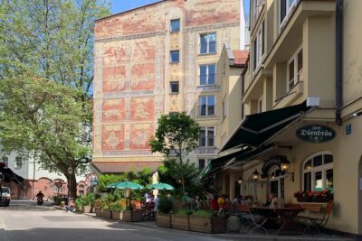 Fall in Love with Munich in a Private Old Town Walking Tour - Sterneckerbräu and Dürnbräugasse: beer history meets uncomfortable history