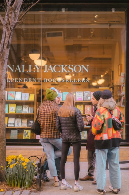 Fan Tribute: Taylor Swift in New York Walking Tour - Bakery and Bookstore Stops: The City Smells Like a Swift Moment