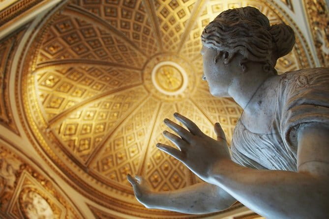 Fascinating Florence: Guided Walking Tour - Orsanmichele and Santa Trinità: sculpture plus church dress rules