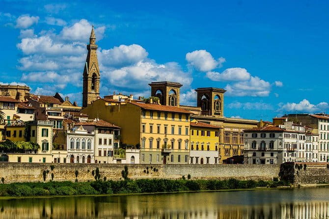 Fascinating Florence: Guided Walking Tour - Palazzo Strozzi and Santa Trinàta: quick stops with real payoffs