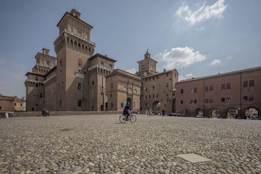 Ferrara: City Highlights Walking Tour with Local Guide - The 2-hour pace: enough depth for a first look