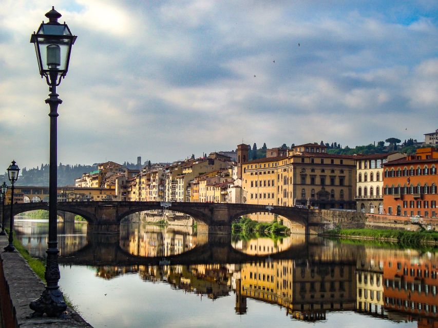 Florence: 2.5 hour Audio Guided Walking Tour led by Host - Santo Spirito and Church of Santa Felicita: A More Local Pace