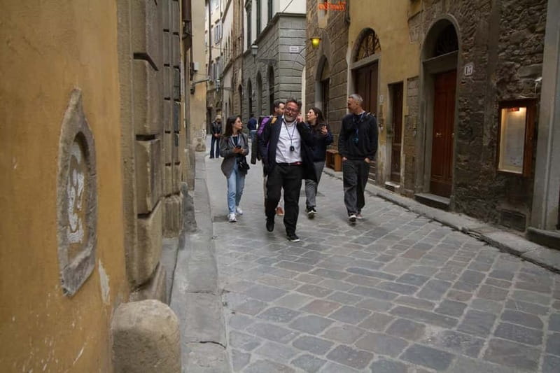 Florence: City Highlights Walking Tour + Wine Windows Option - Price and value: why $15 can be a good deal here