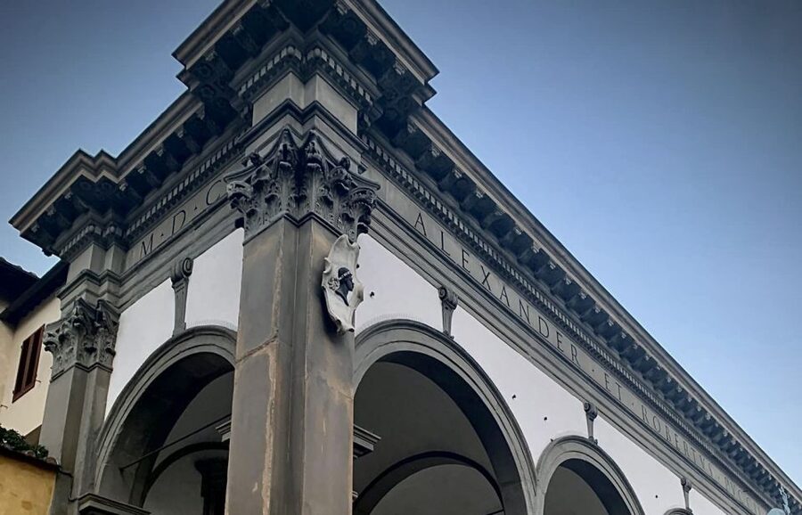 Florence: Dark Mysteries and Legends Guided Walking Tour - Palazzo del Bargello and Piazza della Signoria’s power theater