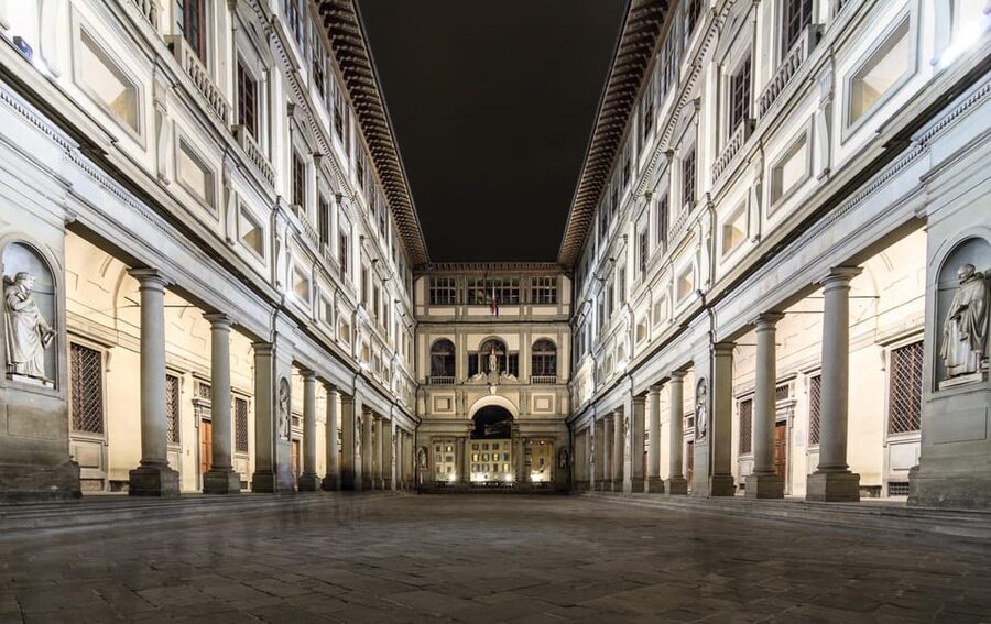 Florence: Dark Secrets & Scandals Evening Walking Tour - Who This Tour Suits Best (and Who Might Not)