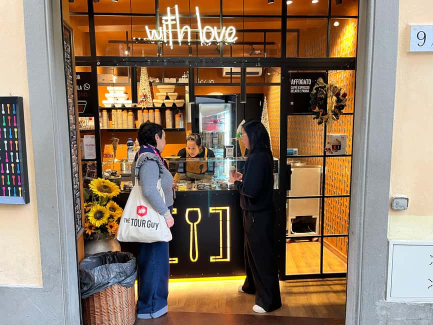 Florence: Food Walking Tour with Local Steak and Tuscan Wine - The steak dinner: how Bistecca alla Fiorentina becomes the highlight