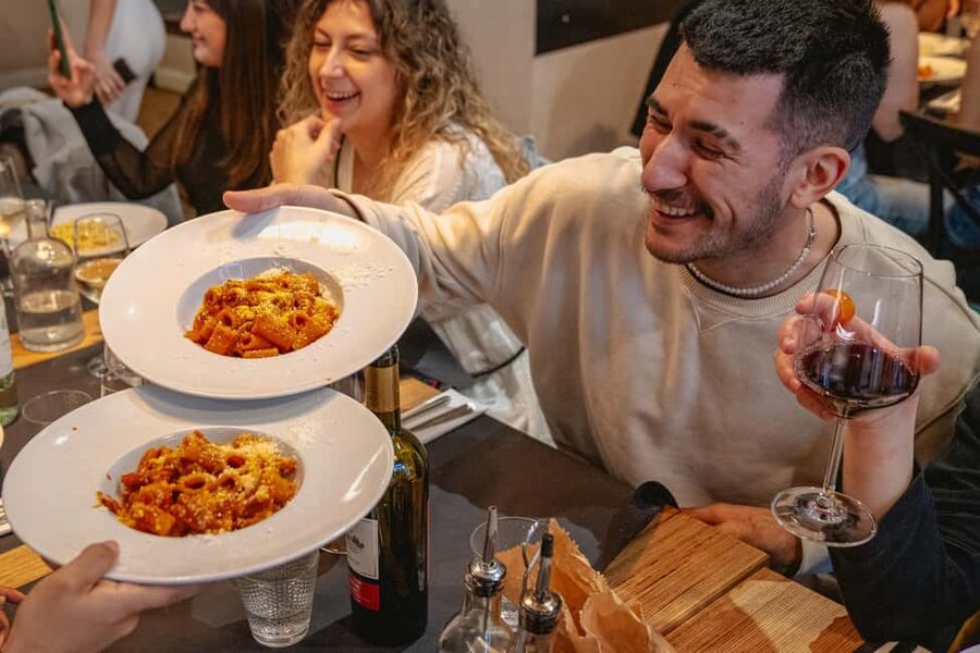 Florence: Guided Food Walking Tour with Tuscan Classics - What You’ll Taste: Florentine Comfort Food, Chianti, and the Classics