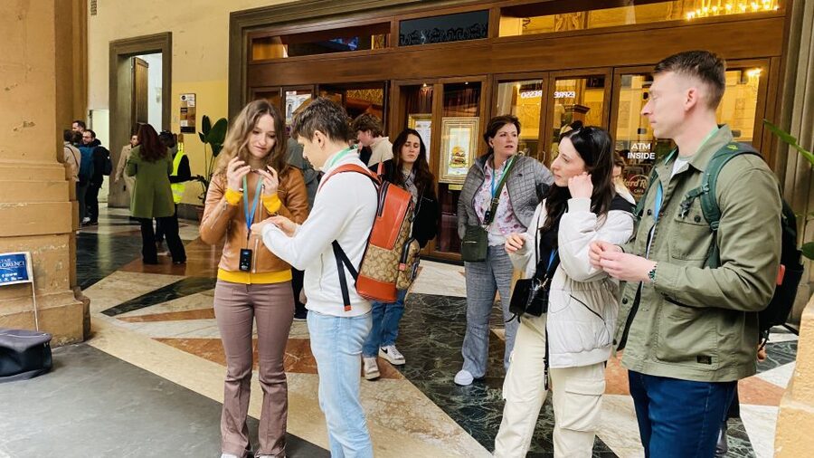 Florence: Guided Walking Tour - Piazza della Signoria to Ponte Vecchio: from civic space to the river view