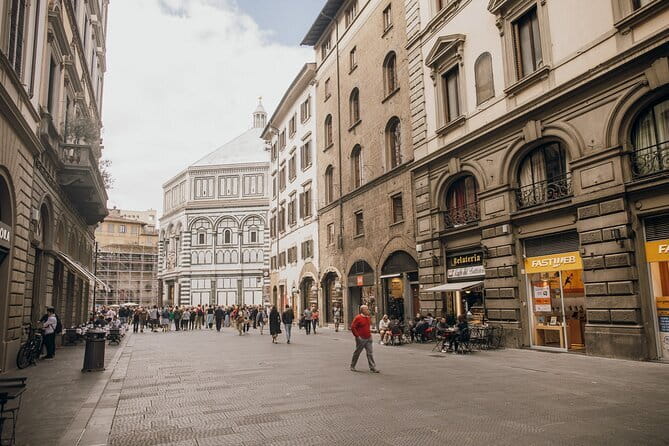 Florence in a Day: Michelangelo's David, Uffizi and Guided City Walking Tour - Piazza della Signoria: where David almost stood