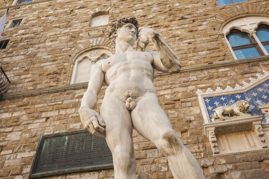 Florence: Private Walking Tour of Florence's Hidden Gems - Piazza della Repubblica and the Duomo complex: what the outside view teaches you