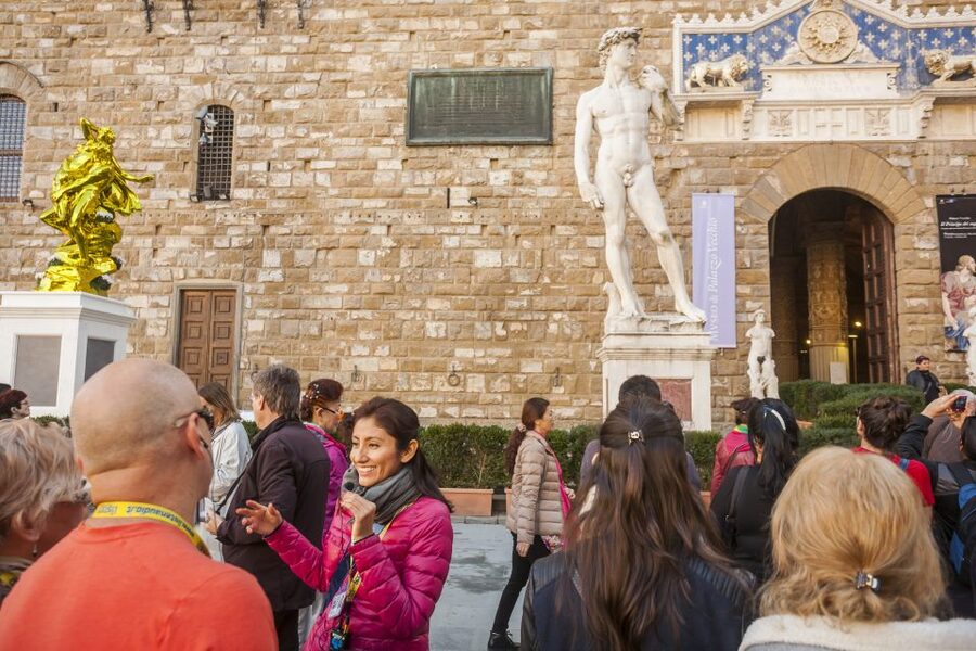 Florence: Private Walking Tour of Florence's Hidden Gems - Pitti Palace and the “other side of power” feel: Medici life across the river