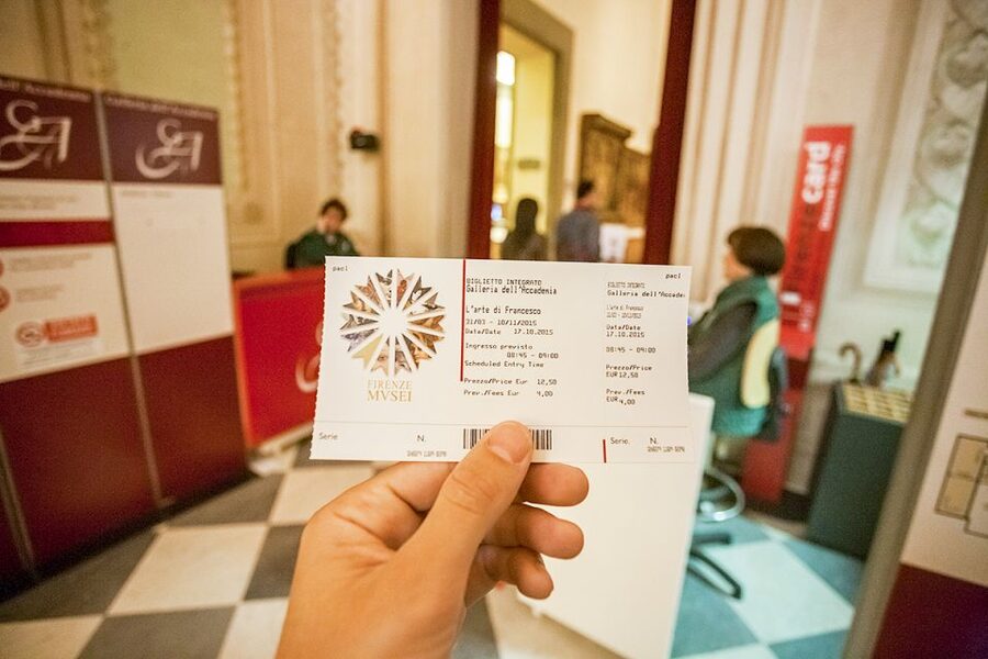 Florence Walking Tour & Skip-the-Line David at Accademia - Palazzo Vecchio: A Photo Stop That Actually Matters