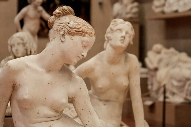 Florence Walking Tour with Accademia, Uffizi & Lunch - Palazzo Medici Riccardi and San Lorenzo: Medici power in stone