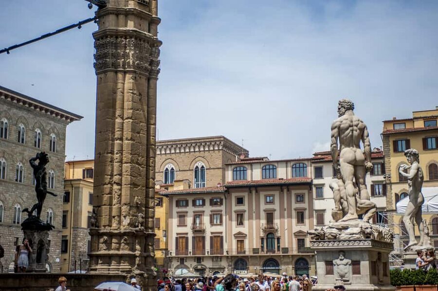 Florence: Walking Tour with Skip-the-Line Accademia Gallery - Inside David and the Slaves: what to actually notice