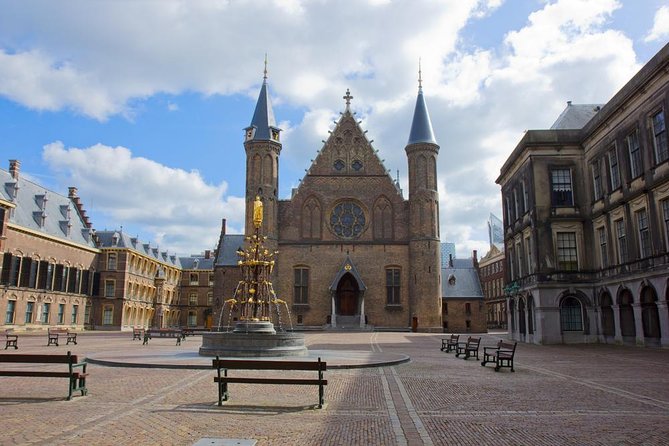 Food Walking Tour of The Hague - by Bites & Stories - Small group size and the art of gezelligheid