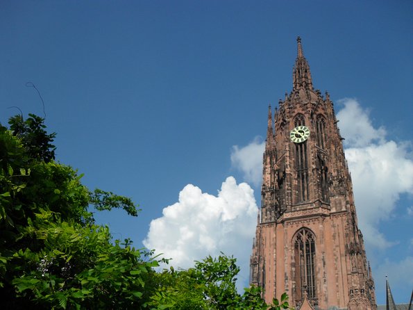 Frankfurt Highlights English Walking Tour - Eiserner Steg Love-Lock Views and the Medieval Wall at Staufenmauer
