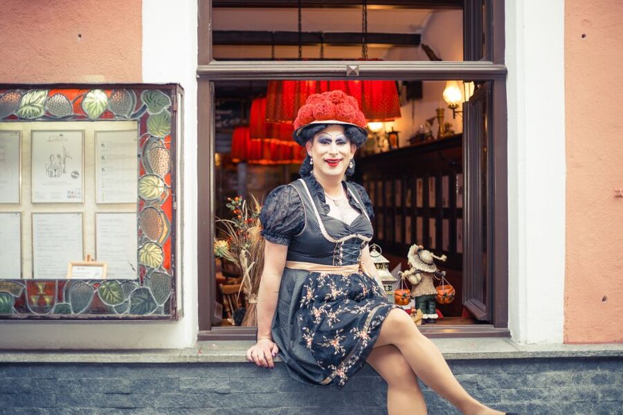 Freiburg: City Walking Tour with Drag Queen Betty BBQ - Who Betty BBQ is, and why her Freiburg tour works