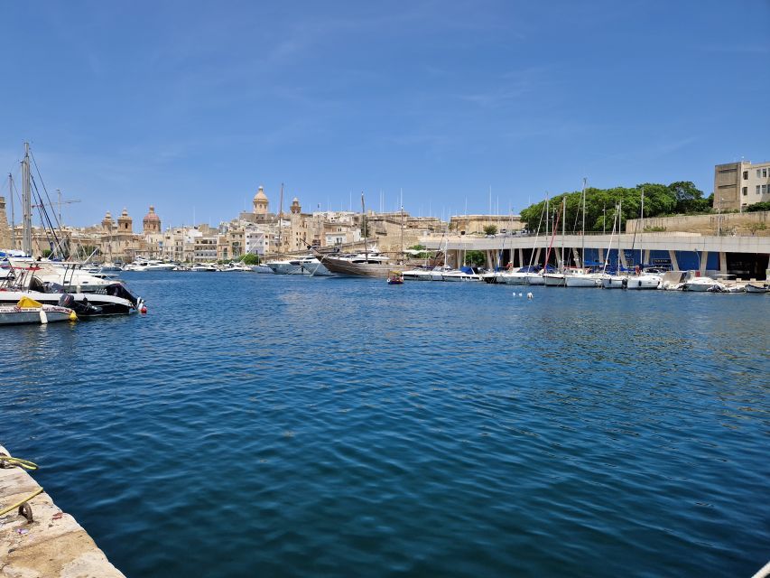 From Cospicua: Senglea, Bormla, and Birgu Walking Tour - Harbor fortifications and skyline photos: crossing the defense line