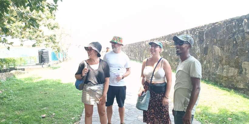 Galle Fort Walking tour - Galle Fort on foot: why this 90-minute format feels worth it