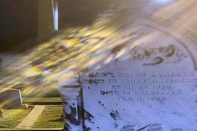 Galveston's Haunted Cemetery Walking Tour - Storytelling style: history-first, spooky-second