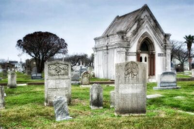 Galveston's Haunted Cemetery Walking Tour - Getting to 43rd Street & Avenue K (and starting fast)