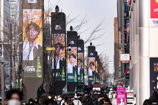 Gangnam Walking Tour on Youth and Society in Seoul Korea - Stop 4: Sinsa-dong (Gangnam-gu) and the business of appearances