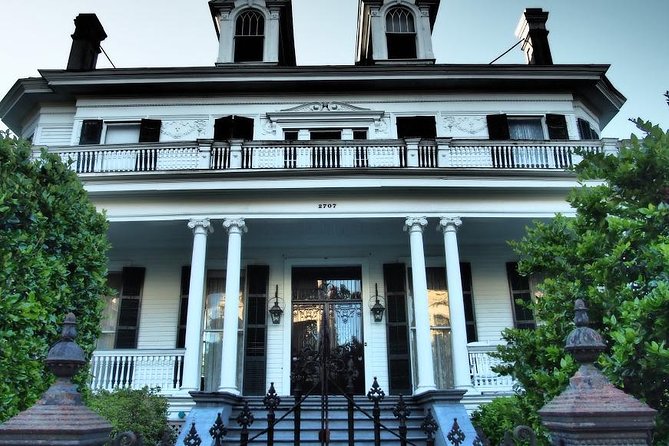 Garden District Home and History Walking Tour - Stop 1: Entering the 1859 Women’s Guild mansion at the Opera Association