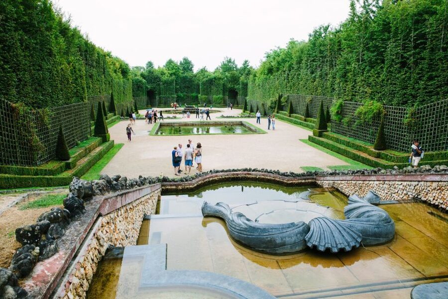 Gardens of Versailles Walking Tour & Palace Entry - Where You Start at Versailles: 10 Avenue du General de Gaulle