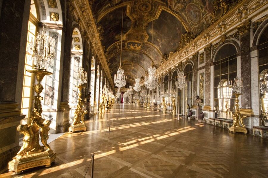 Gardens of Versailles Walking Tour & Palace Entry - Fountains and Water Shows: Watch for the Timing Moment